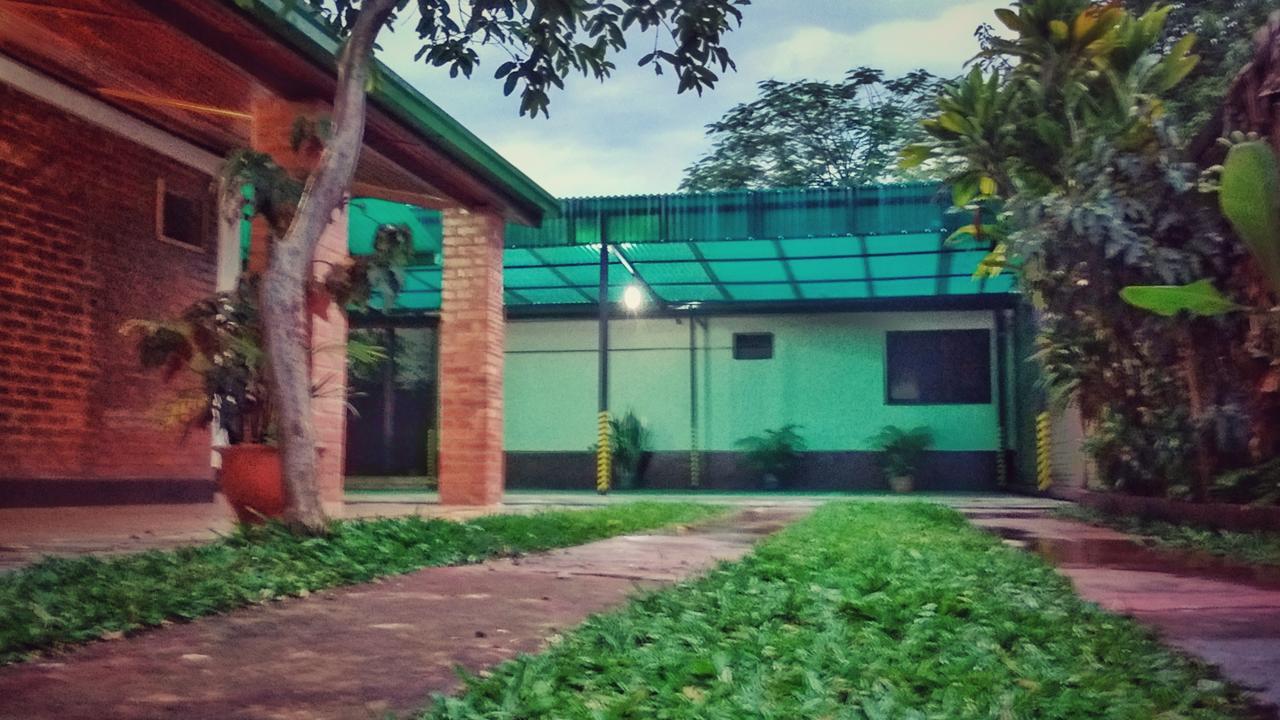 Apart Hotel Las Guayabas Puerto Iguazú Exterior foto